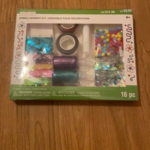 Embellishment kit